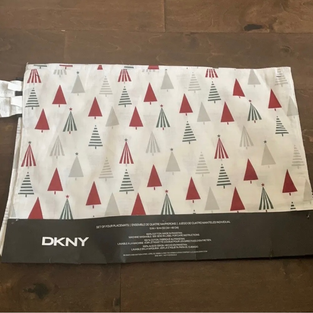 DKNY Christmas Themed Table Placemats Set Of 4 Cotton Red Green Christmas Trees